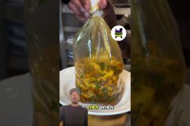 A SEAFOOD BOIL MADE WITH FRENCH FRIES! 👀 #steveseats #mukbang #foodreview #chicago