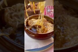 #paris #soup #onion #onionsoup #france #holiday #baguette