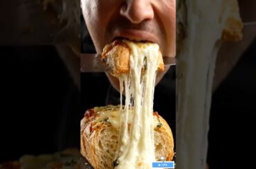THE SHATTERING GARLIC CRUNCH! 🧄🧀 Cheese Garlic Bread | Hybrid ASMR #food #shorts #asmr