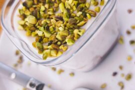 Yaourt pistache et framboises