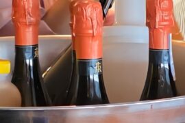 Can anyone help identify this prosecco based on the logo and bottle?
