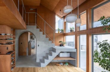 A House in Akishima(Tokyo) that balances concrete and wood