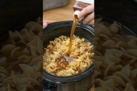 Slow Cooker French Onion Beef Noodles