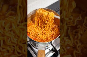 How to make instant ramen taste like gourmet 🤤#ramen #instantramen #foodie