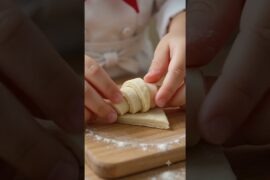 🥐 Perfect Buttery Croissant Recipe | Flaky & Crispy Homemade Croissants