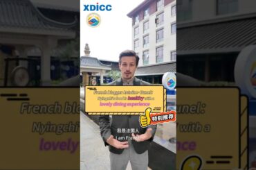 French food blogger Antoine praised Linzhi’s food for being healthy.