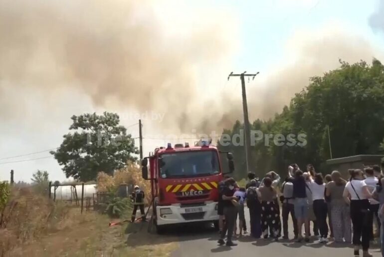 'We are powerless today' say residents facing raging wildfires in Gironde