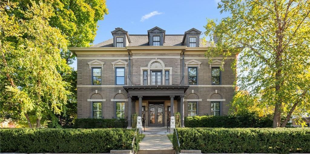 Critique Design for Historic Mansion Venue/AirBnB
