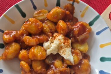 Gnocchi 'patatas bravas'
