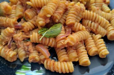 Fusilli with tuna and olives