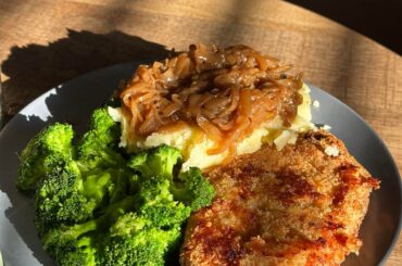 Schnitzel with different sauces