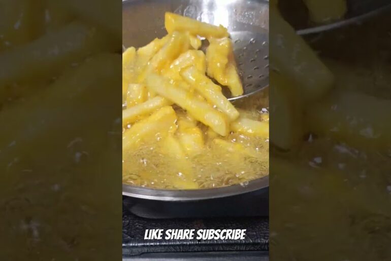 Peri Peri French Fries 🍟 #recipe #shorts #ytshorts #food #viral #fyp #cooking #frenchfries