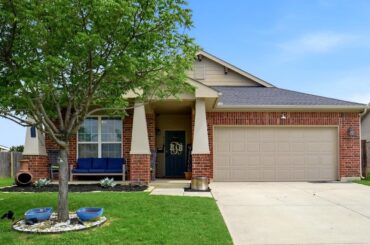 1625 Kawati Way, Krum, TX