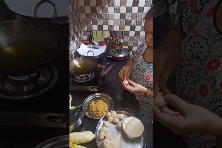 chane daal ki puri #food #cooking #parathareceipe #recipe #viralshorts #shortvideo #shortsfeed
