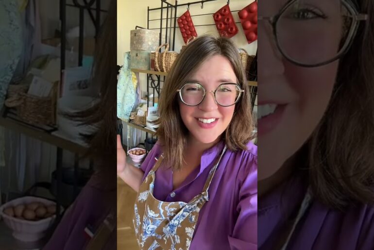 Hi hi! Well thats me in a tart shell! have any questions? Pop... #Shorts #mollyjwilk