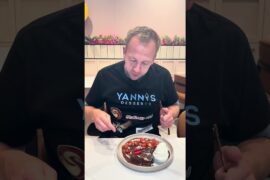 Strawberry Dreams French Toast from Puffy’s Desserts in #Leicester #FrenchToast #Desserts