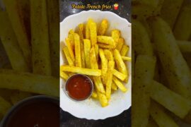 Aaj Frist time Bnaye french fries 🍟😅 #frenchfries #essysnacks #ytshorts #viralshorts #aalufries