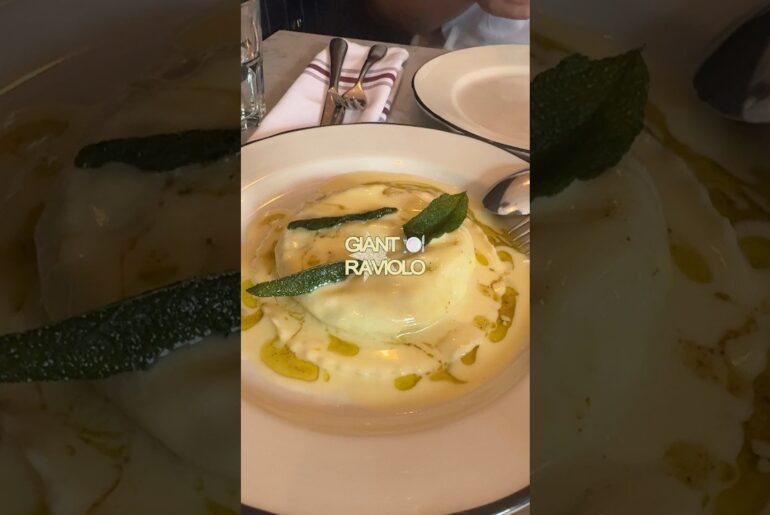 BREAKFAST PASTA!? 🍝 the cutest french bistro brunch spot! 🍳
