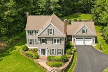 3 Graystone Wy, Southborough, MA