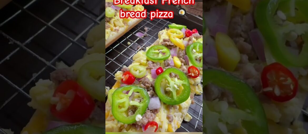 Turn French bread into breakfast pizza!! #recipe #cooking #food #yummy #easy #breakfast