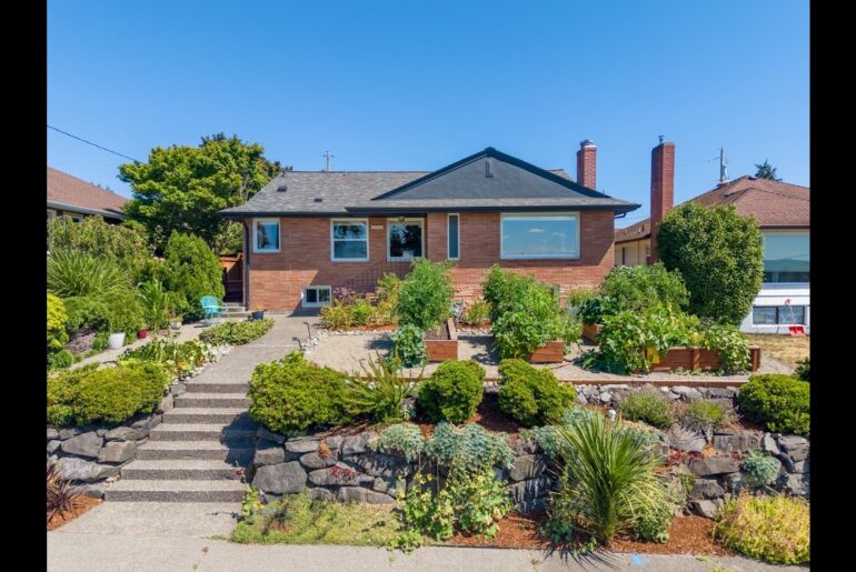 2006 Brashem Avenue Bremerton, WA |