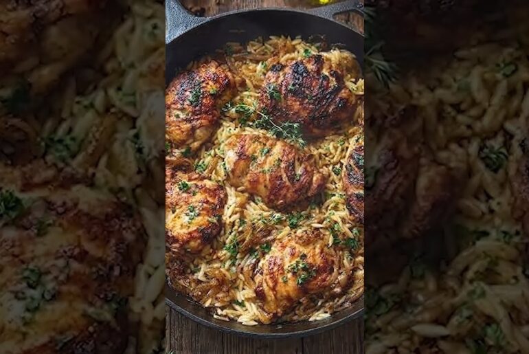 French Onion Chicken & Orzo Skillet 🍗🧅.#frenchonionchicken #onepotmeal #chickenandorzo