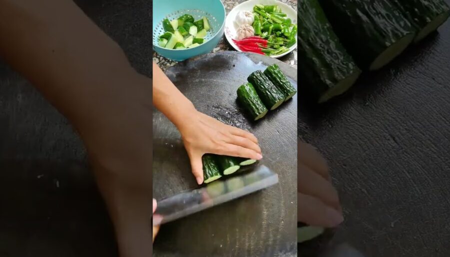 Salad cucumber strips, everyone is a gourmet artist #Cucumber #BringforeignerstoeatChinafood #Oneper