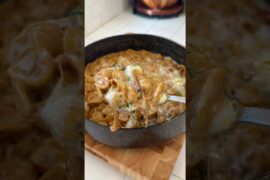 One Pot Creamy French Onion Pasta Recipe | Easy Weeknight Dinner