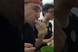 Hanoi's Banh Xeo: Salty Pancakes Compared to French Crepes! #travelvlog #streetfood #hanoi #vietnam