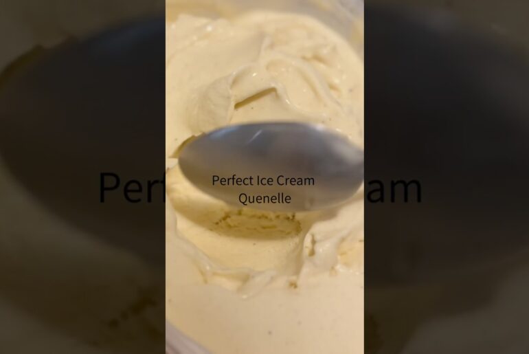 How French Chefs Make a Perfect Ice Cream Quenelle (クネル型にアイスくり抜いてみた) #cooking #food #chef #french