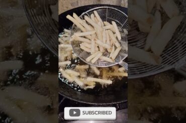 🔥 Crispy French Fries Recipe 🍟 | Bahar Jaise Crunchy Fries Ghar Par 😋 #Shorts