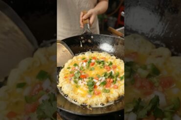 👉 "10₹ का देसी आमलेट 😲 | Chulha Omelette Village Style 🔥"#viral #shorts