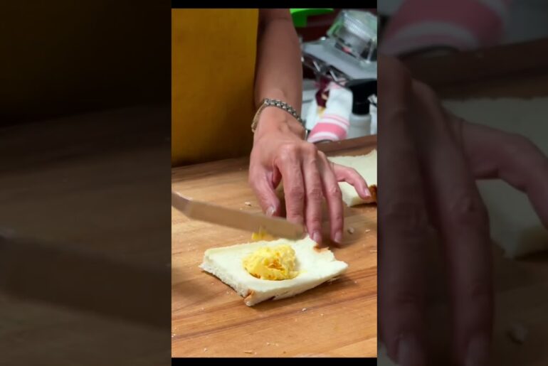 Sneak peek of HK French toast #bts #shorts