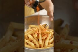 Crispy Shoestring Fries 🍟 | Super Crunchy French Fries Recipe | Easy Snack #Shorts