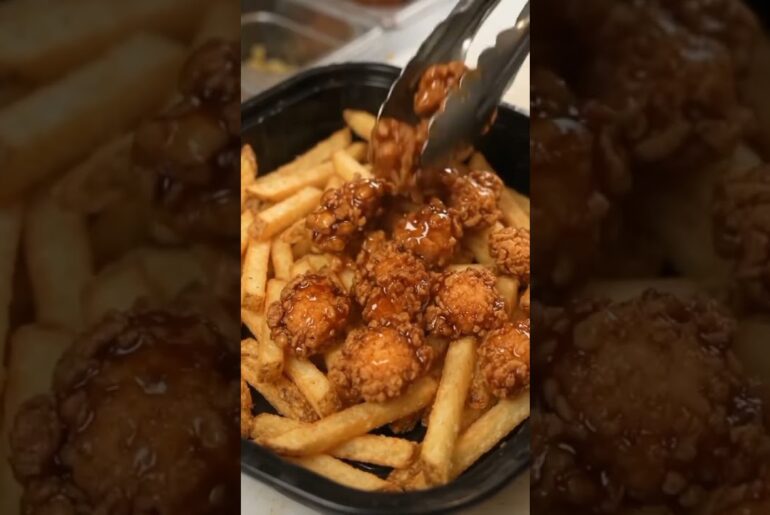 "Make restaurant style loaded fries at home. Golden crispy bites with creamy sauce.✨😋