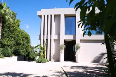 Super Cannes Vallauris, new 498 sqm villa with five suites and sea views