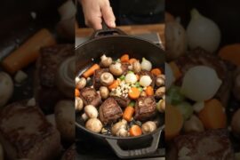 Today, we’re making the clasic French Bœuf Bourguignon tender beef,rich red wine & incredible flavor