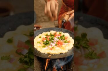 👉 "10₹ का देसी आमलेट 😲 | Chulha Omelette Village Style 🔥"#viral #shorts