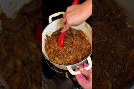 french onion beef & mushroom pot pie