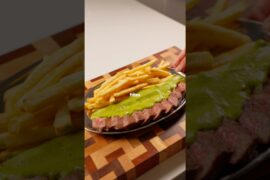 Steak Frites with Entrecote Sauce 🥩🇫🇷