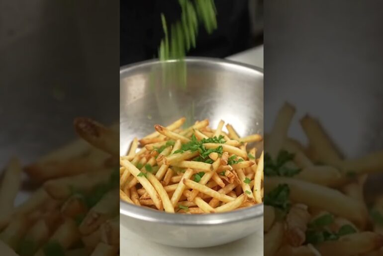 🍟🧀 Truffle Parmesan Shoestring Fries | Extra Crispy & Gourmet! 🤤🇺🇸 #usa