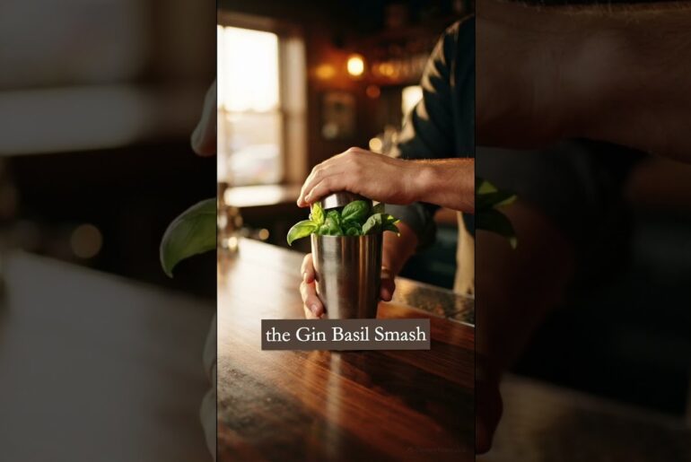 French kir, basil smash cocktails ...!! #like #cocktail #drink #frenchwine #gin #basil #wine
