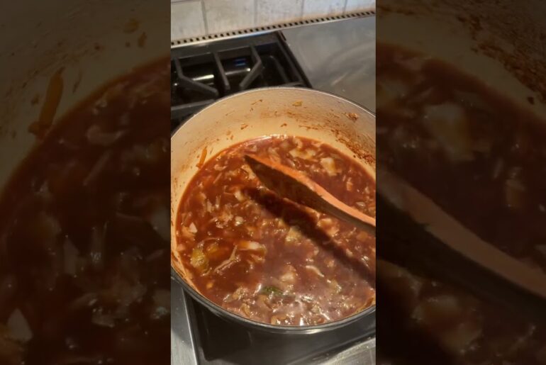 Cabbage French onion soup!! #recipe #cooking #healthyrecipes #dinner #soup #shorts