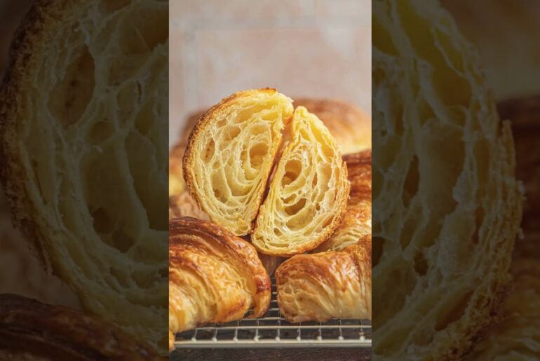 Croissant - #historywithpaco #history #france #paris #vienne #croissant #austria #breakfast #facts