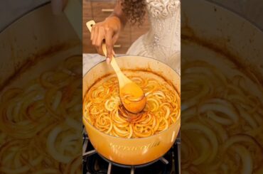 ✨️ Let's Prepare Traditional French Soup #cooking #food #onionsoup #shorts